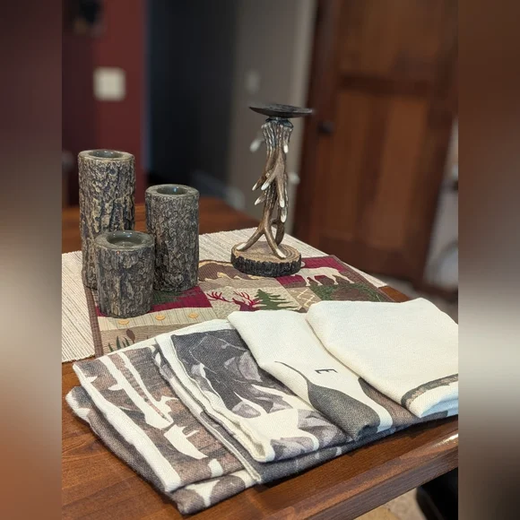 Cabin Decor Lot (9 Pieces) - Picture 1 of 15